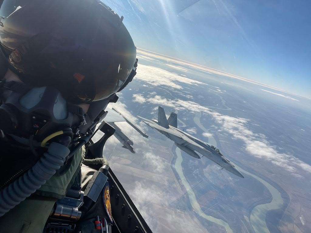 Ținte aeriene au pătruns în spațiul aerian al României; apărarea ucraineană a distrus o țintă lângă Reni