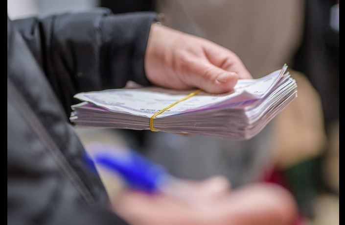 Erori de calcul în sistemul de pensii: Peste 574.000 de pensionari ar putea fi supuși executării silite