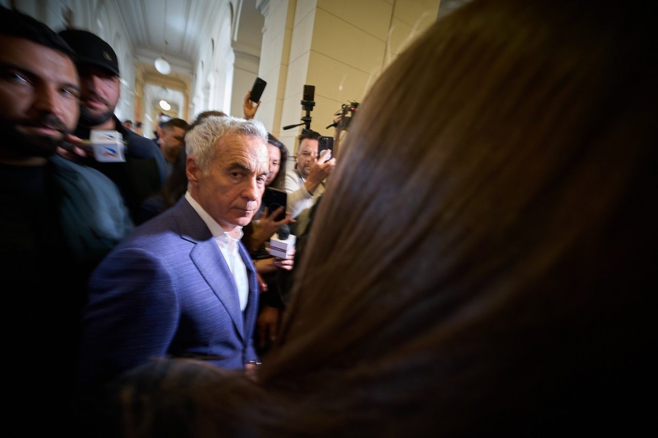 Decizia Tribunalului București de înlocuire a arestării lui Călin Georgescu cu arestul la domiciliu este contestată