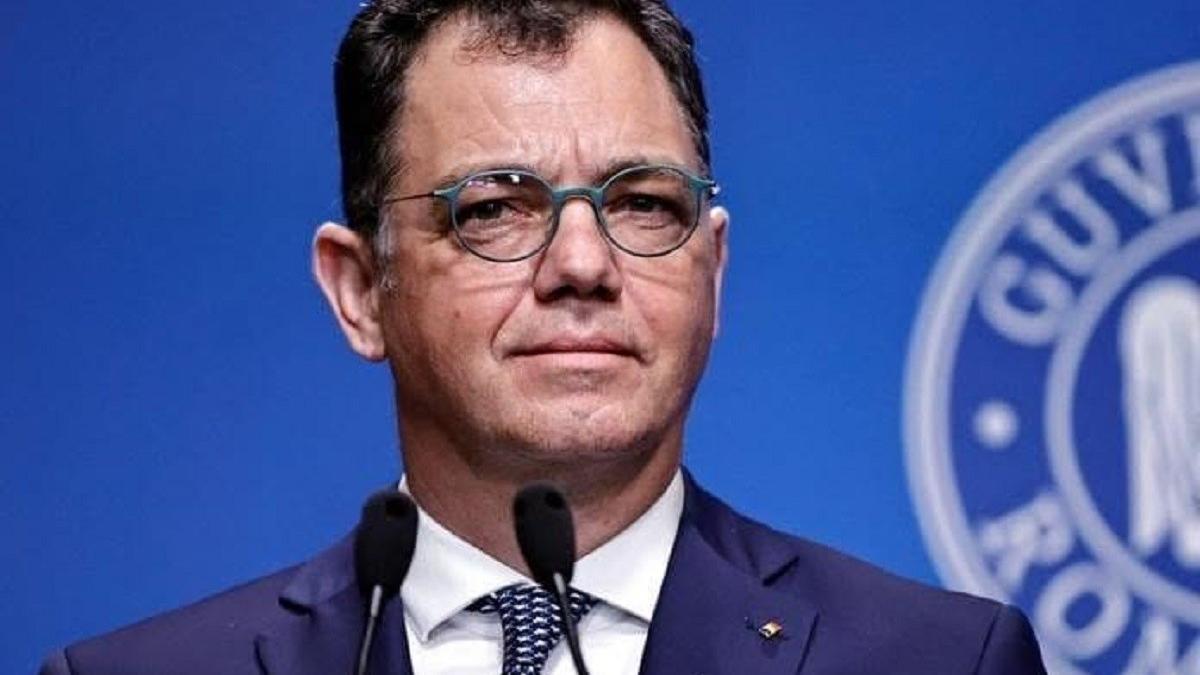 Ștefan Radu Oprea își anunță prioritățile pentru Ministerul Apărării și amintește de stagiul militar