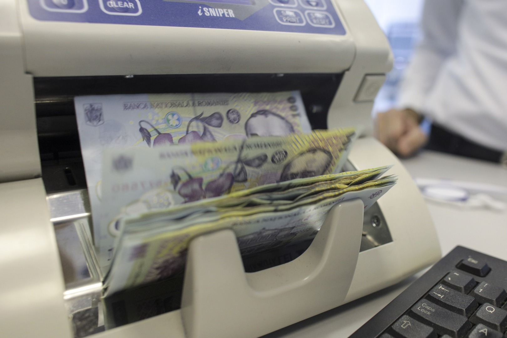Ilie Bolojan avertizează că statul nu poate achita restanțele salariale ale magistraților
