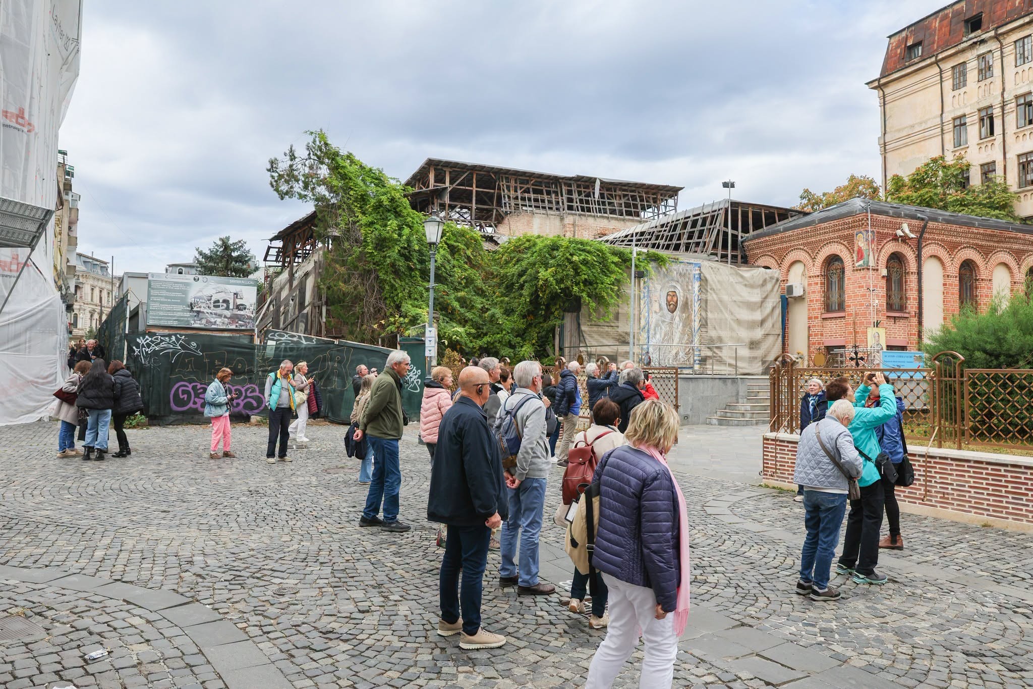 Încep lucrările de punere în siguranță pentru Palatul Voievodal Curtea Veche