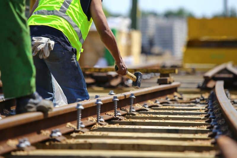 CFR lansează licitația de peste 4 miliarde de lei pentru întreținerea infrastructurii feroviare
