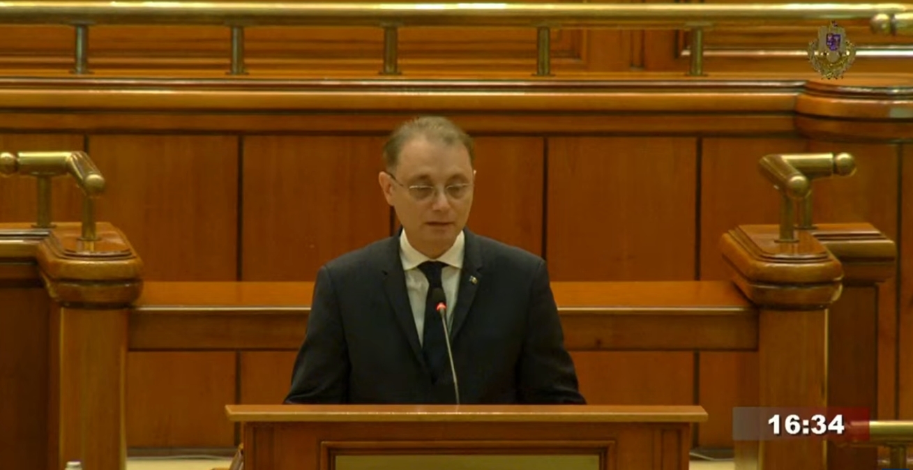 Guvernul Luca Niculescu a fost învestit oficial de Parlament: 280 de voturi pentru formarea cabinetului