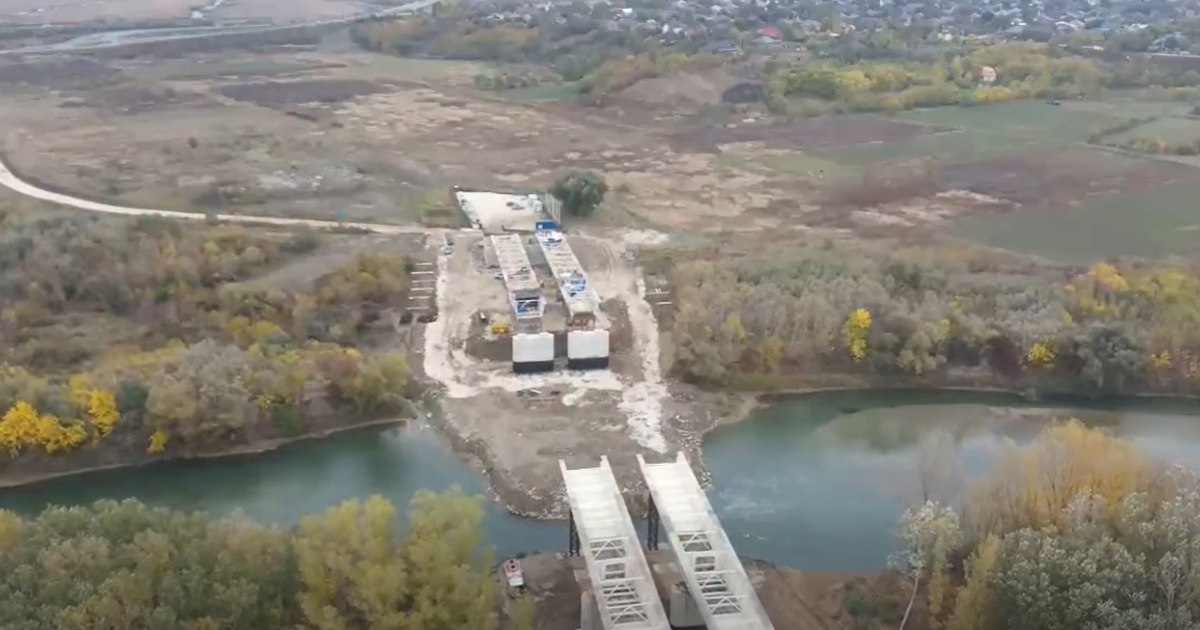 Lucrările la podul de peste Prut de la Ungheni au ajuns la 56% din execuția fizică