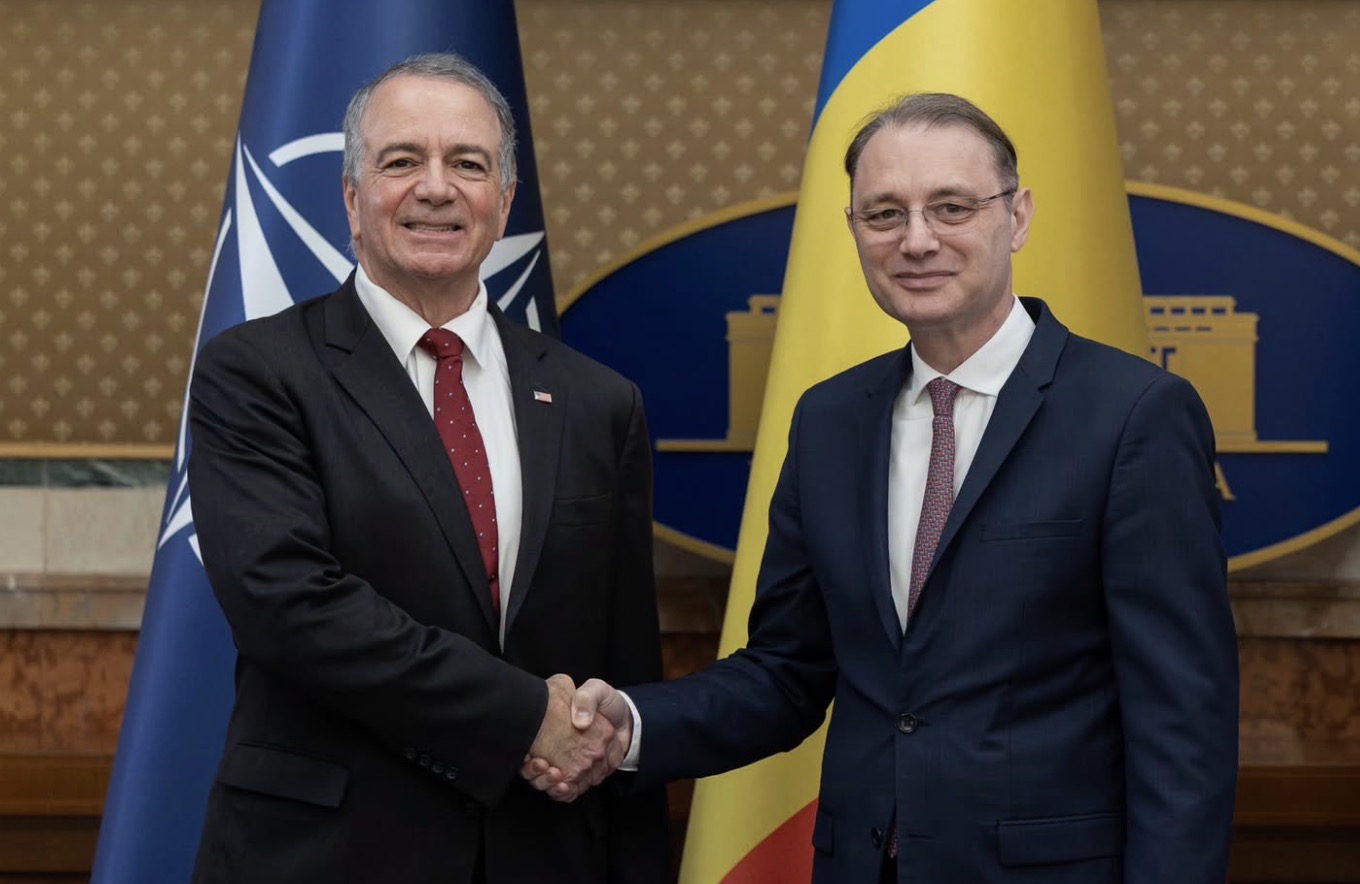 Premierul Luca Niculescu a discutat cu ambasadorul SUA despre securitate, apărare și investiții economice