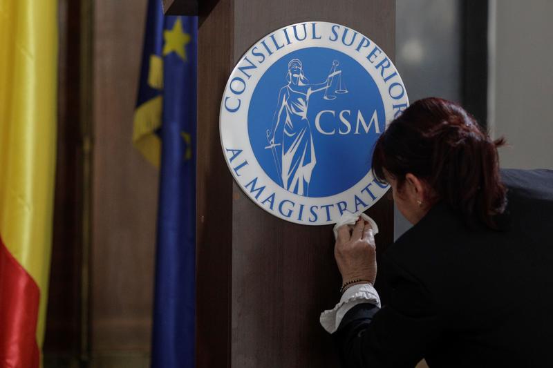 CSM aprobă apărarea independenței celor trei magistrați din procesul de un miliard de euro dintre Guvern și ICCJ