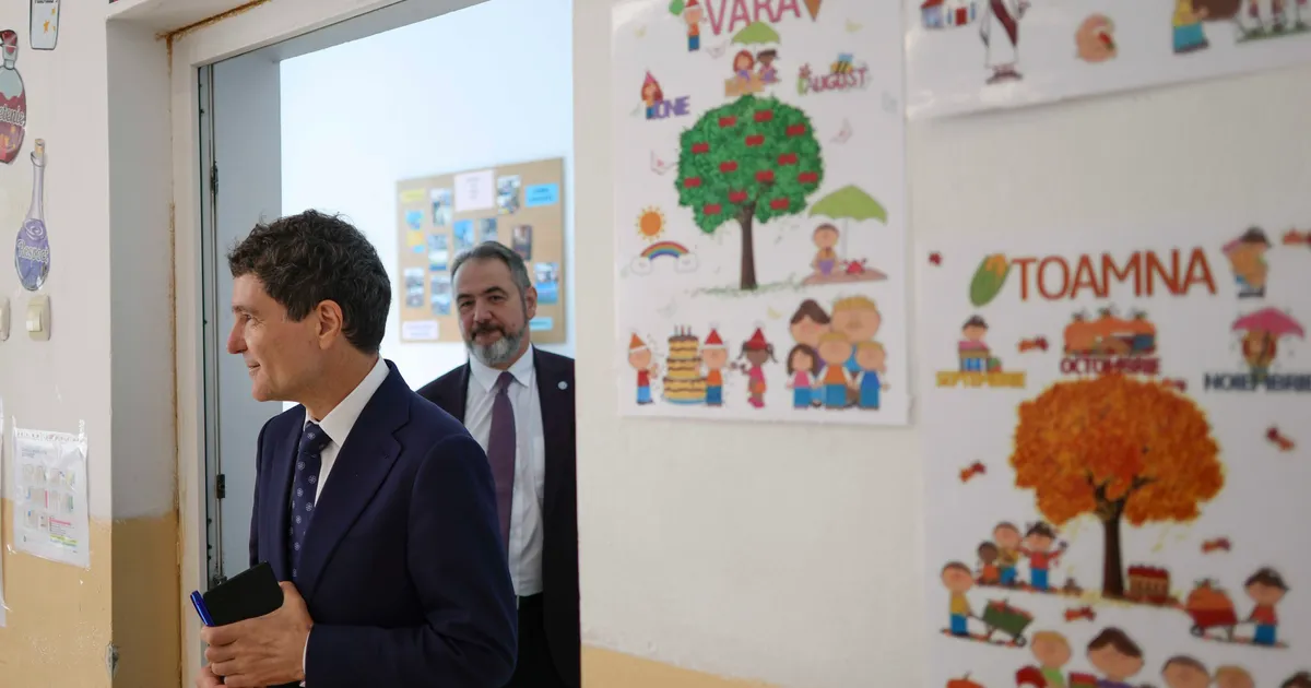 Nicușor Dan a sesizat CCR privind statutul de municipiu al orașului Voluntari