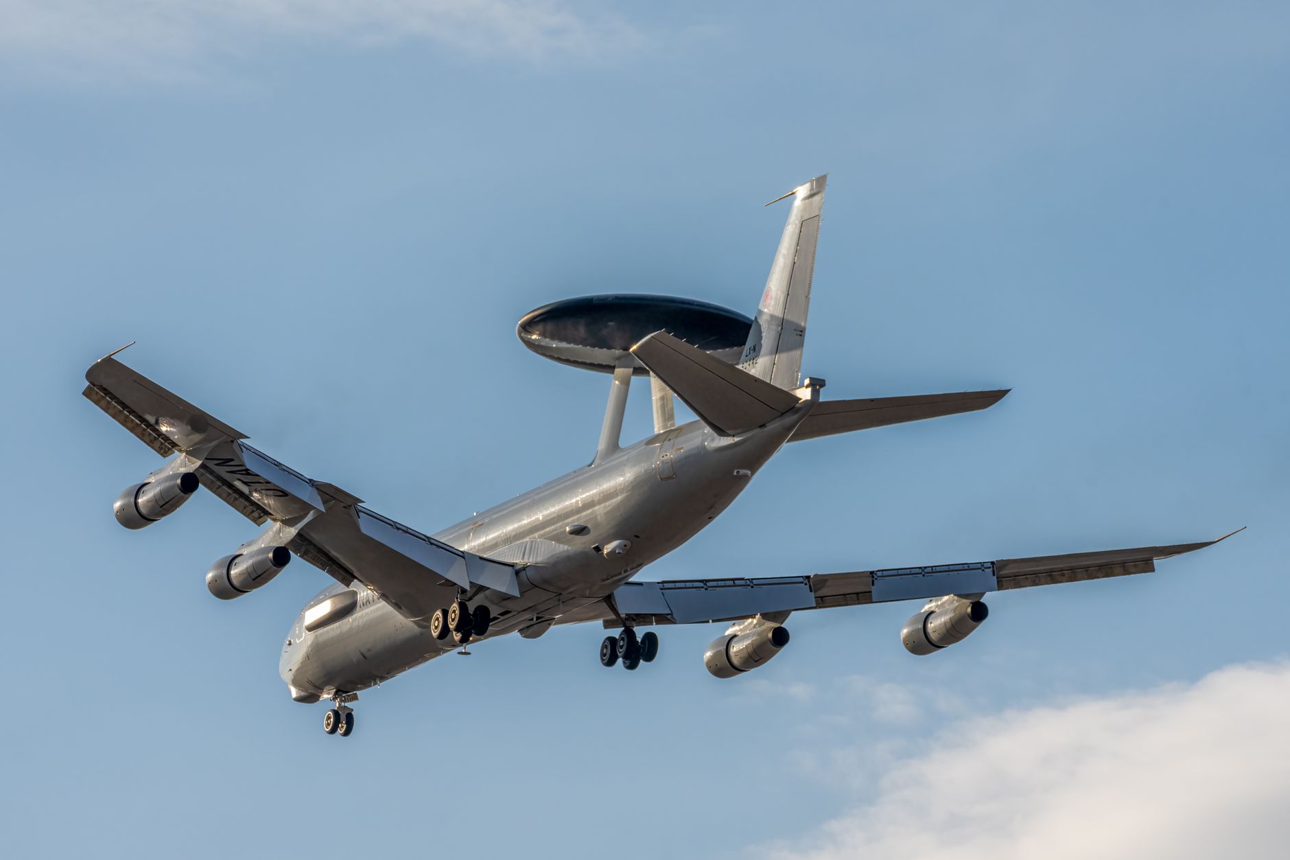 Nicușor Dan: România își consolidează apărarea împotriva atacurilor hibride și a dronelor rusești