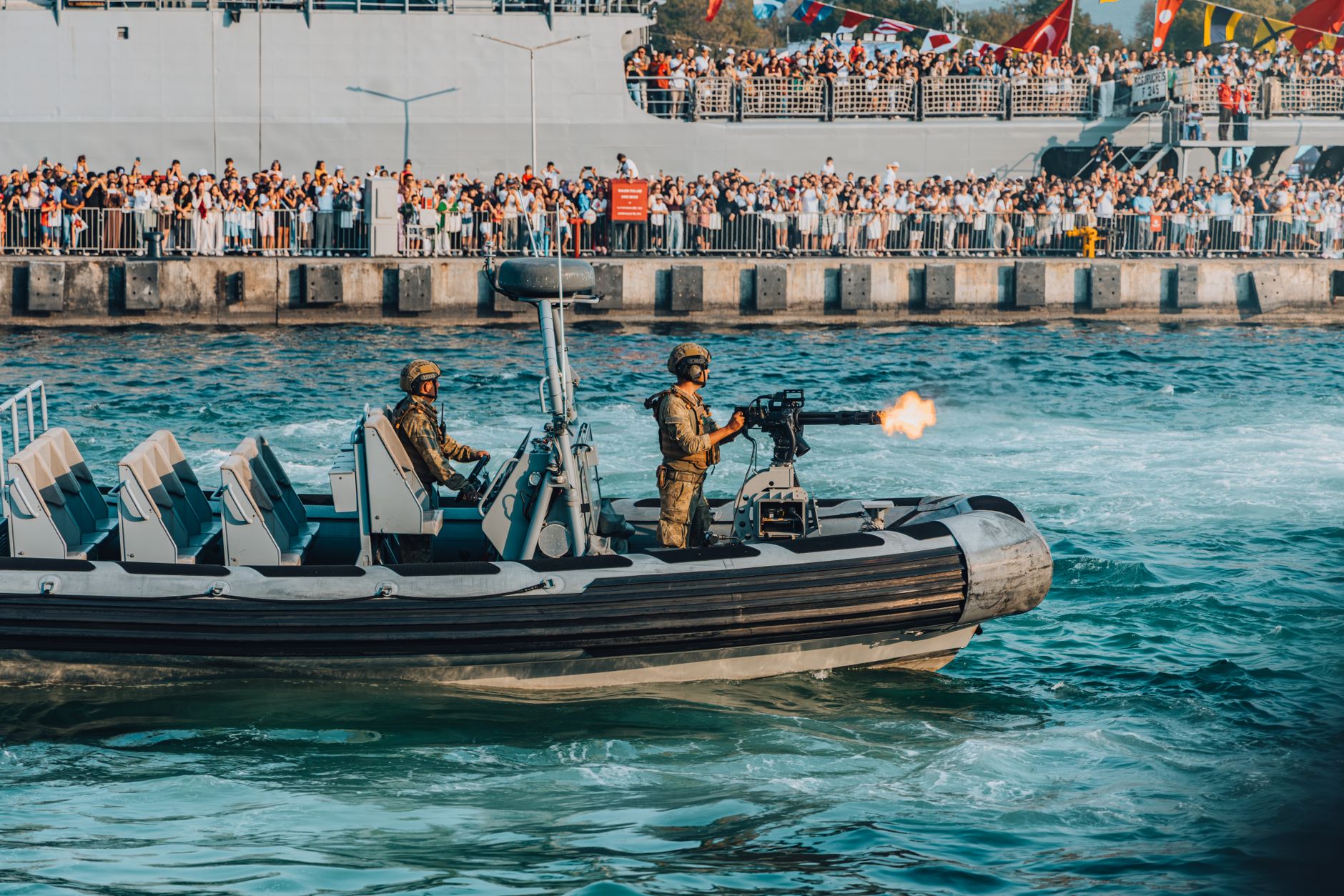 Incident de securitate în Marea Neagră: o navă a fost lovită de o dronă lângă Constanța