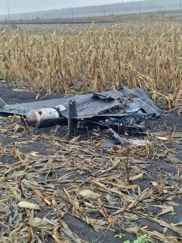 Dronă rusească de atac s-a prăbușit în Republica Moldova; Chișinăul expulzează un diplomat rus
