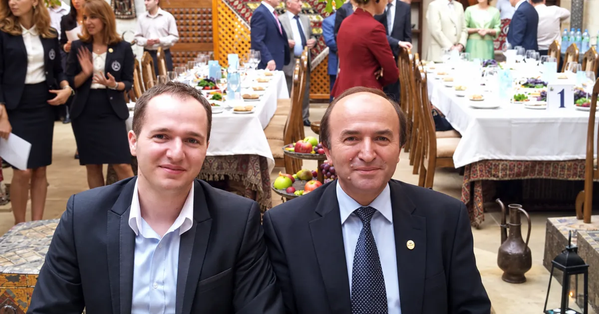 Arestare preventivă pentru Alexandru Toader, fiul fostului ministru al Justiției, în dosar de viol și agresiune sexuală
