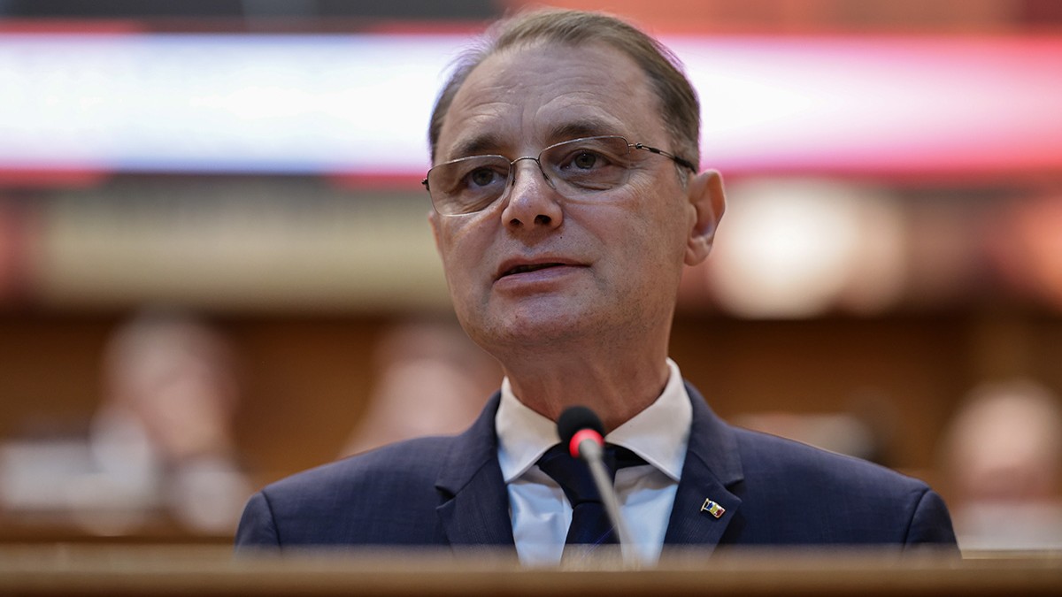 Premierul Luca Niculescu avertizează asupra amenințărilor hibride și a poziției de la Marea Neagră