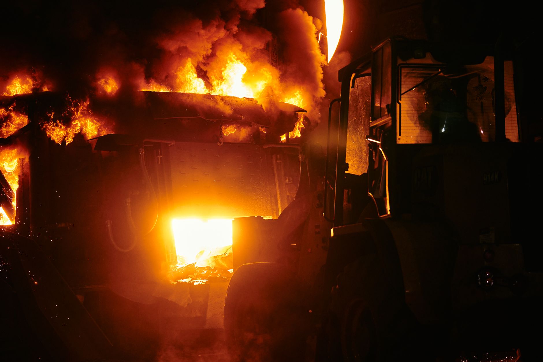 Sorin Grindeanu reacționează la incendiul de la fabrica de armament din Brașov: este agresiune hibridă