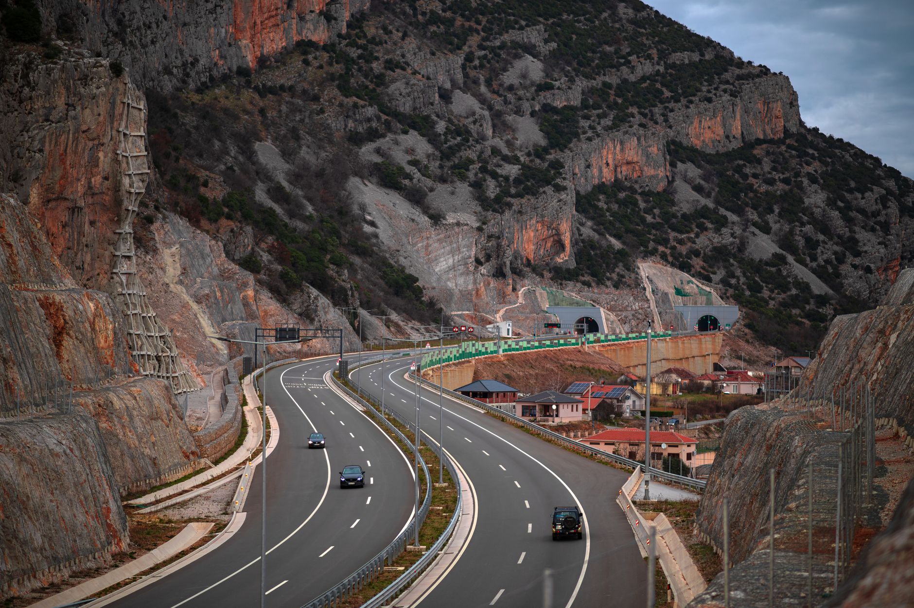 Emiterea acordului de mediu pentru loturile montane ale Autostrăzii Sibiu - Pitești este programată pentru decembrie 2026