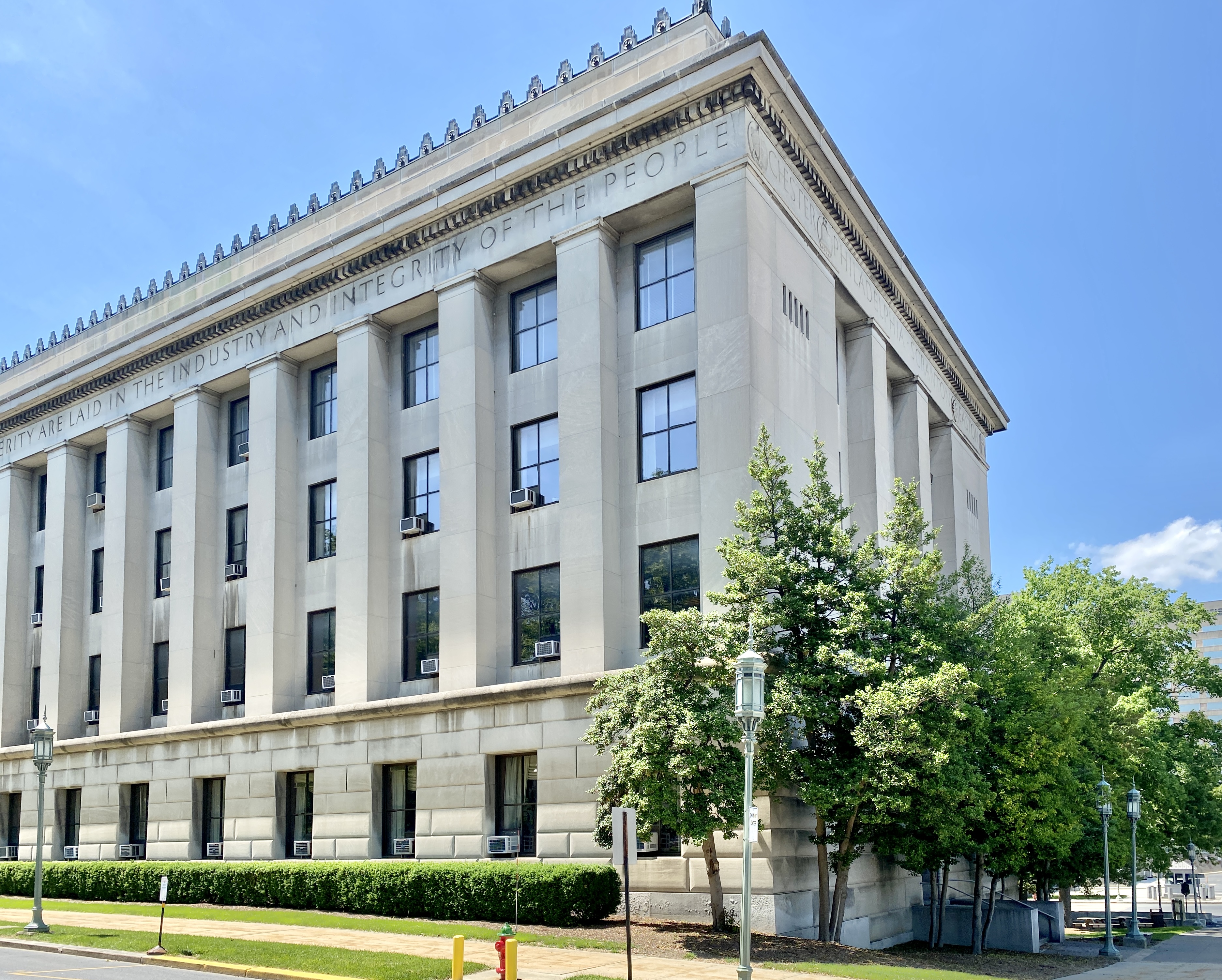 Erori în calculul pensiilor: Casa Națională de Pensii Publice analizează raportul Curții de Conturi
