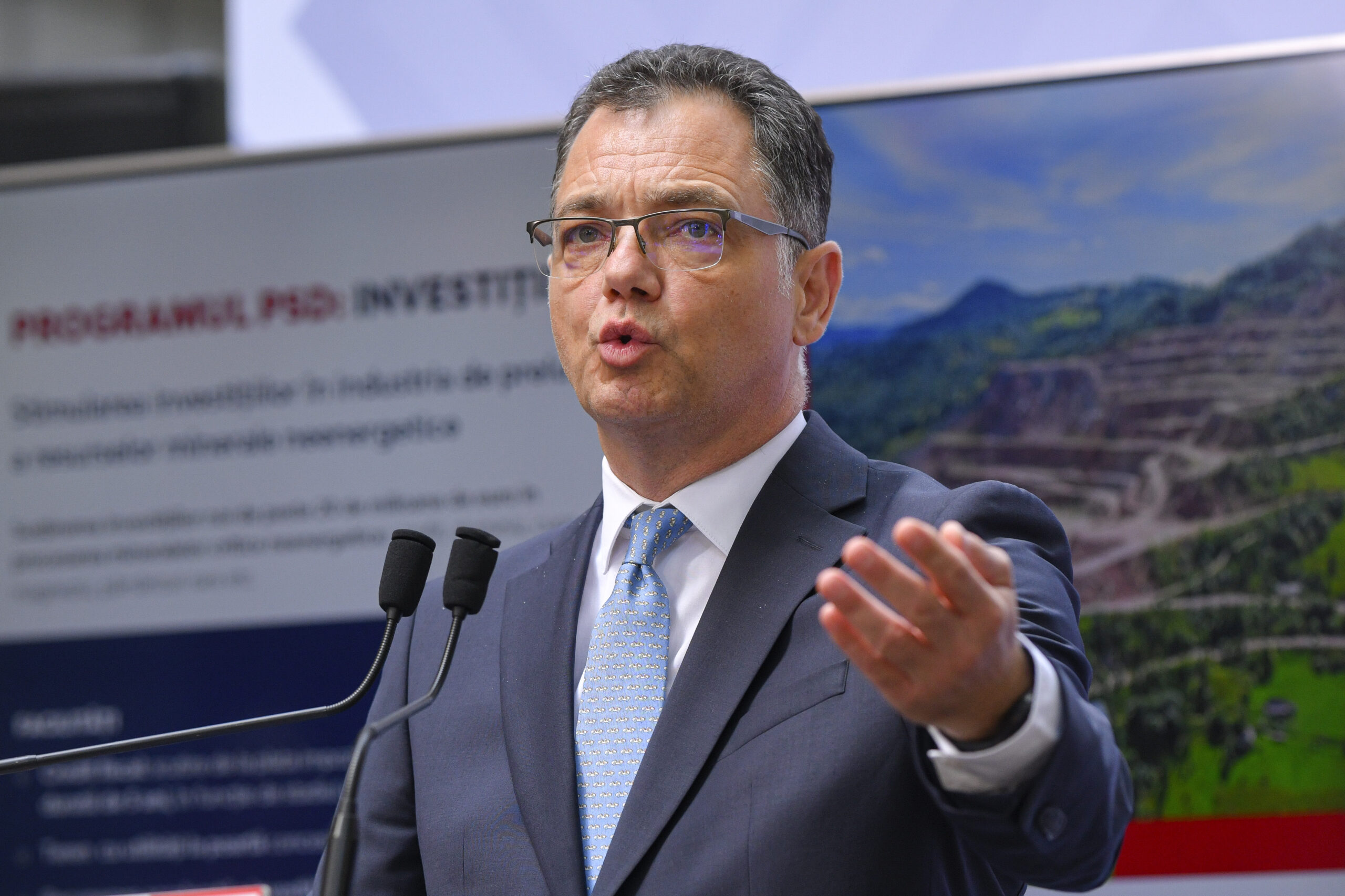 Control la Direcția de Armament pentru contractele SAFE; Ștefan-Radu Oprea acuză Cancelaria Prim-ministrului