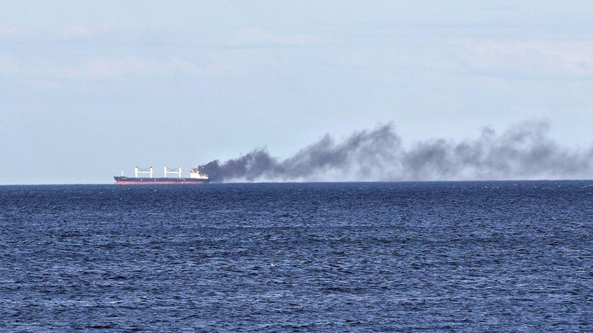 Marina bulgară încearcă scufundarea epavei navei Khoryv, atacată cu dronă lângă Constanța