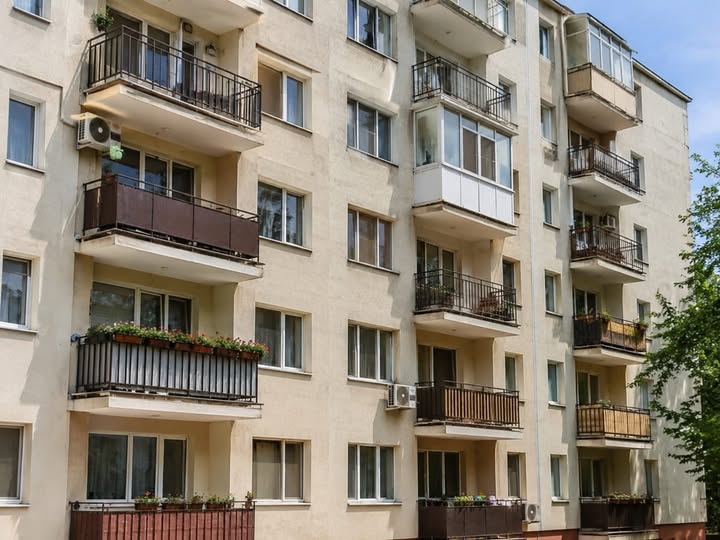 Alexandru Stoica infirmează zvonurile privind majorarea taxelor pentru proprietarii cu balcoane închise