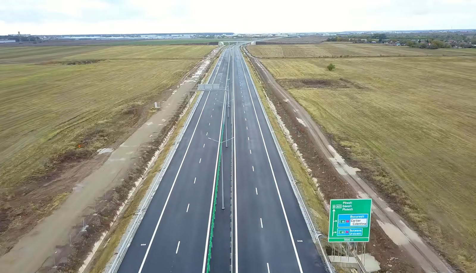 Lucrări de infrastructură pe A0 Nord: se montează parapetele pe segmentul Afumați-Pantelimon