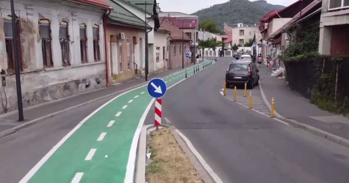 Primăria din Baia Mare sancționată de Poliția Rutieră pentru construcția unei piste de biciclete