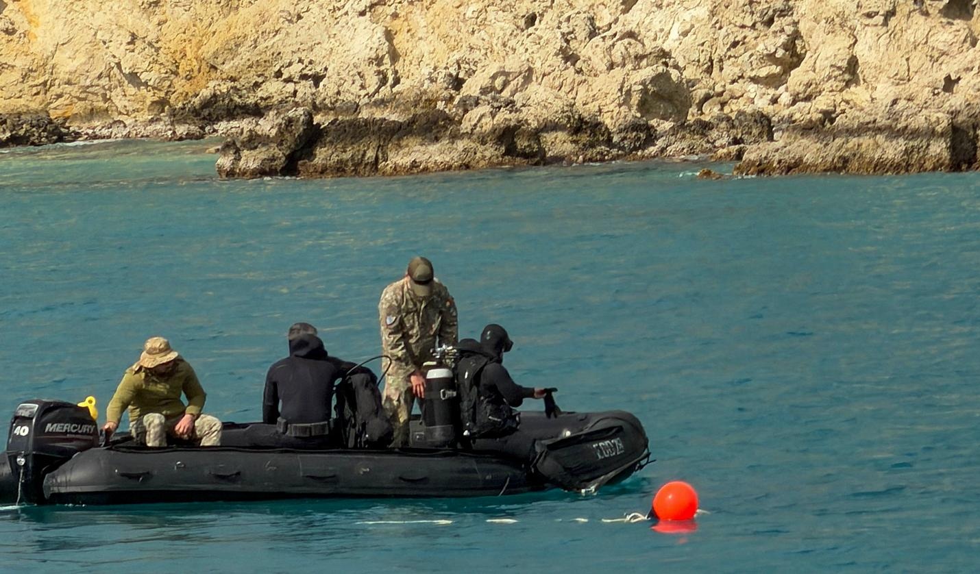 Militari români au recuperat fragmente de dronă din Zona Economică Exclusivă a României