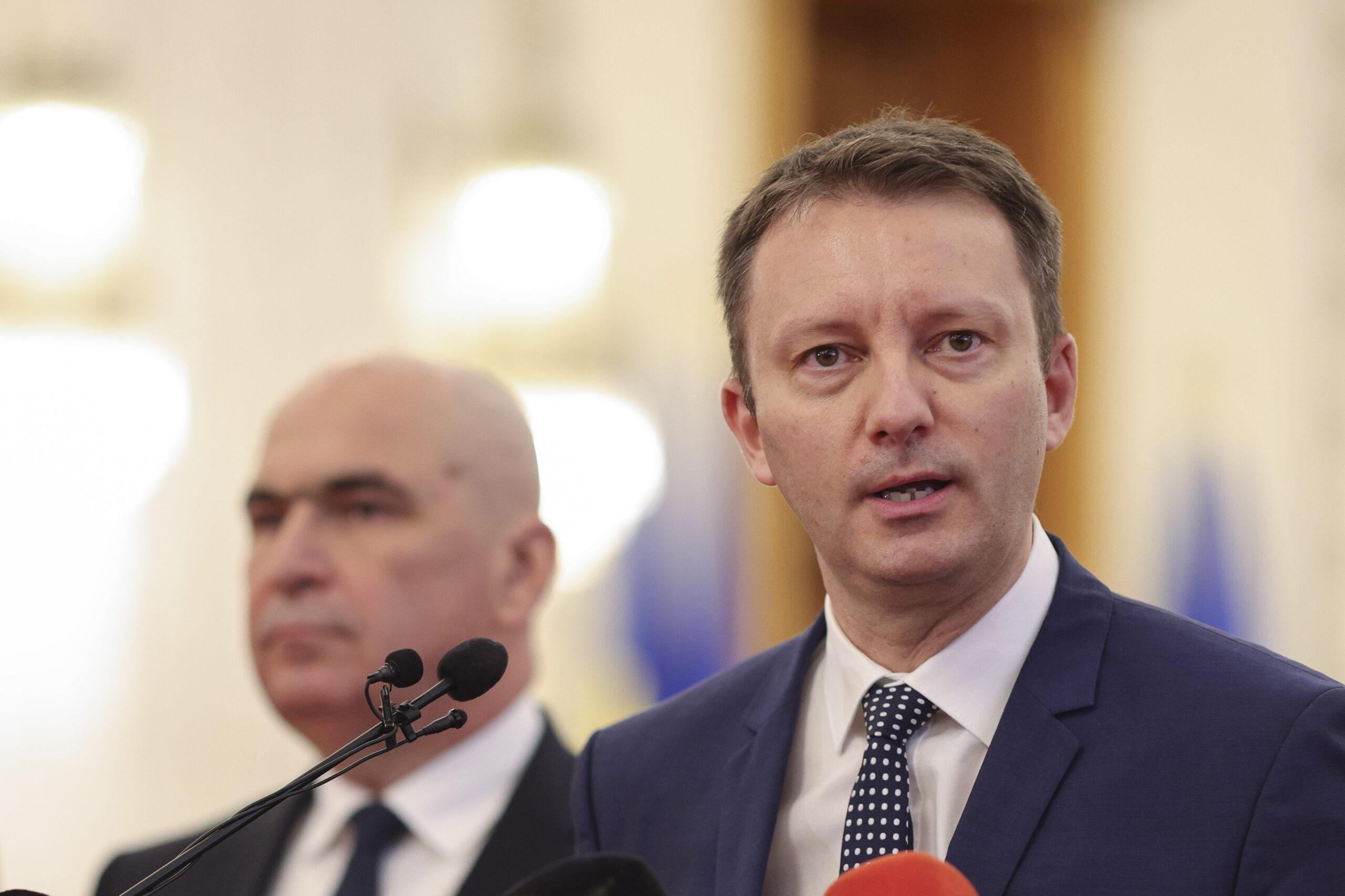 Analiza scenariilor politice: De ce Guvernul Mureșan are probabilități ridicate de investitură