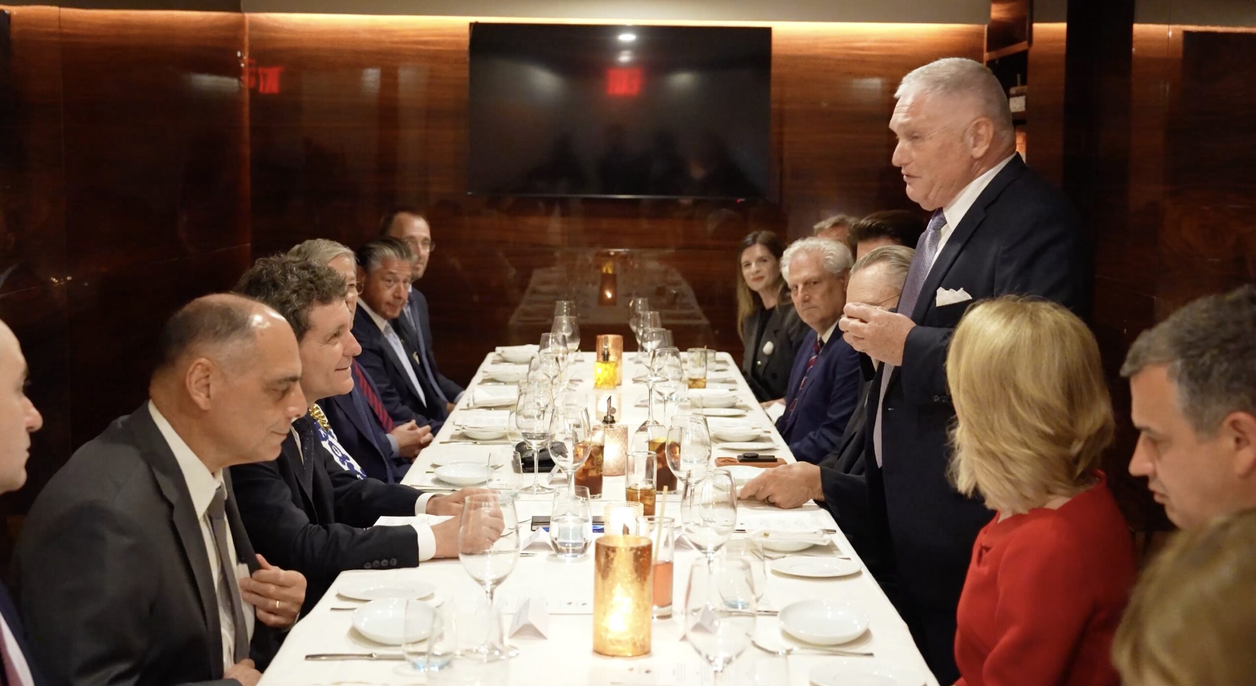 Nicușor Dan s-a întâlnit la New York cu foști ambasadori ai SUA în România