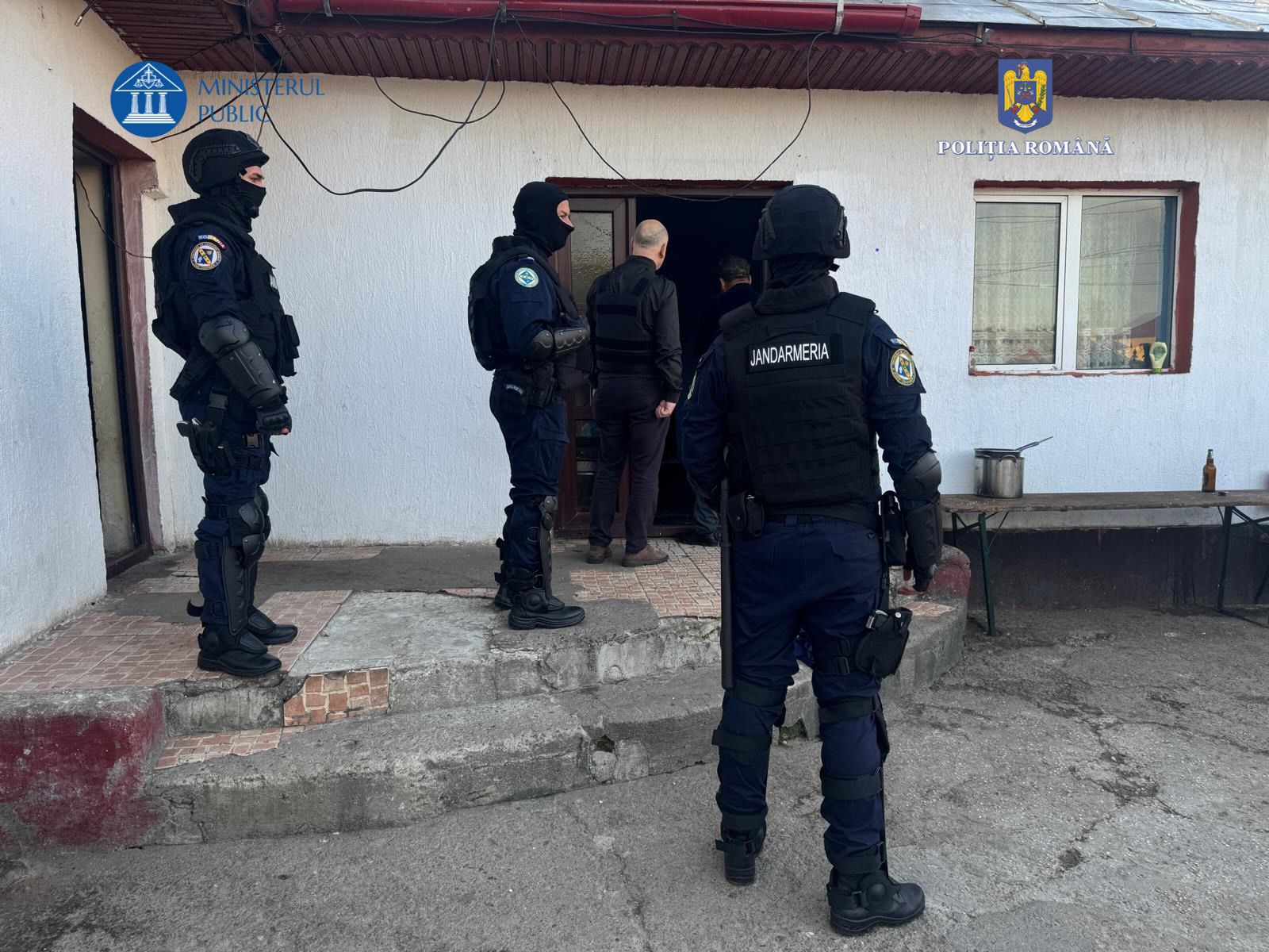 Percheziții DNA în 54 de locații din nord-estul României pentru un dosar de corupție la frontieră