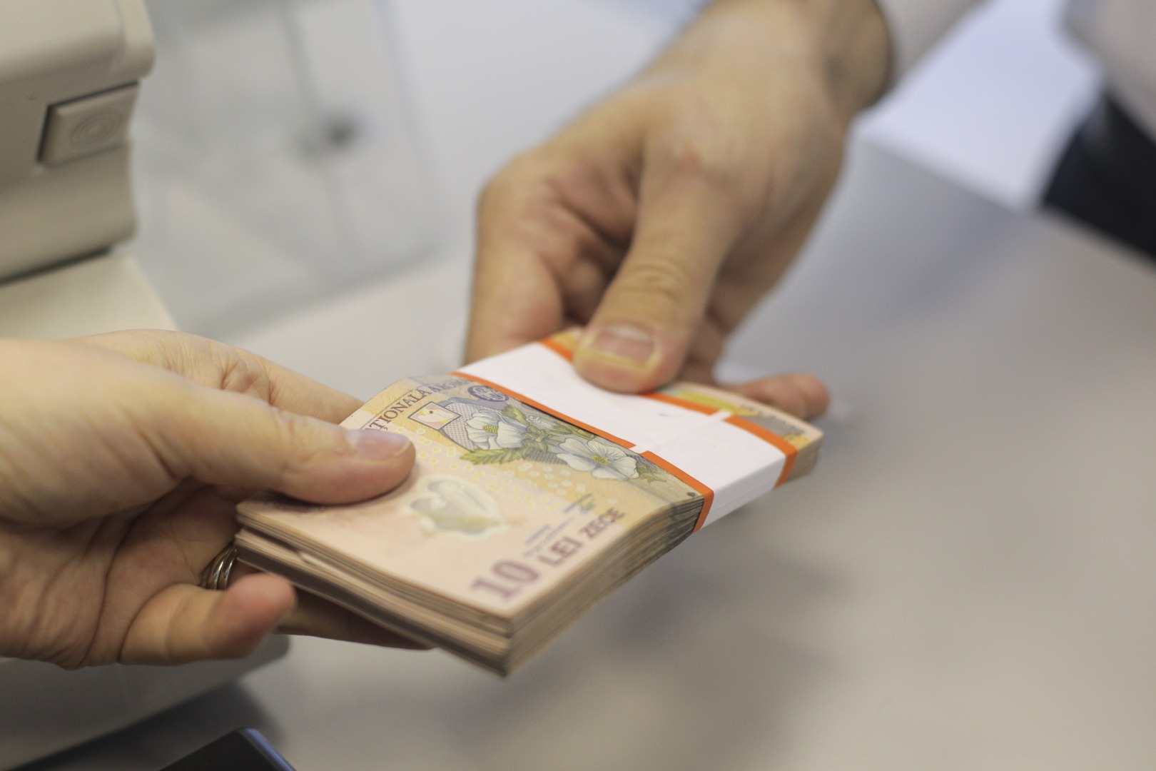 Experții judiciari pot contesta prin căi de atac hotărârile privind majorarea onorariului
