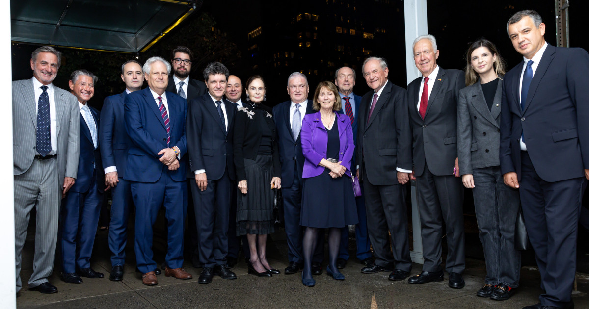 Nicușor Dan a discutat la New York cu foști ambasadori SUA despre apărare și economie