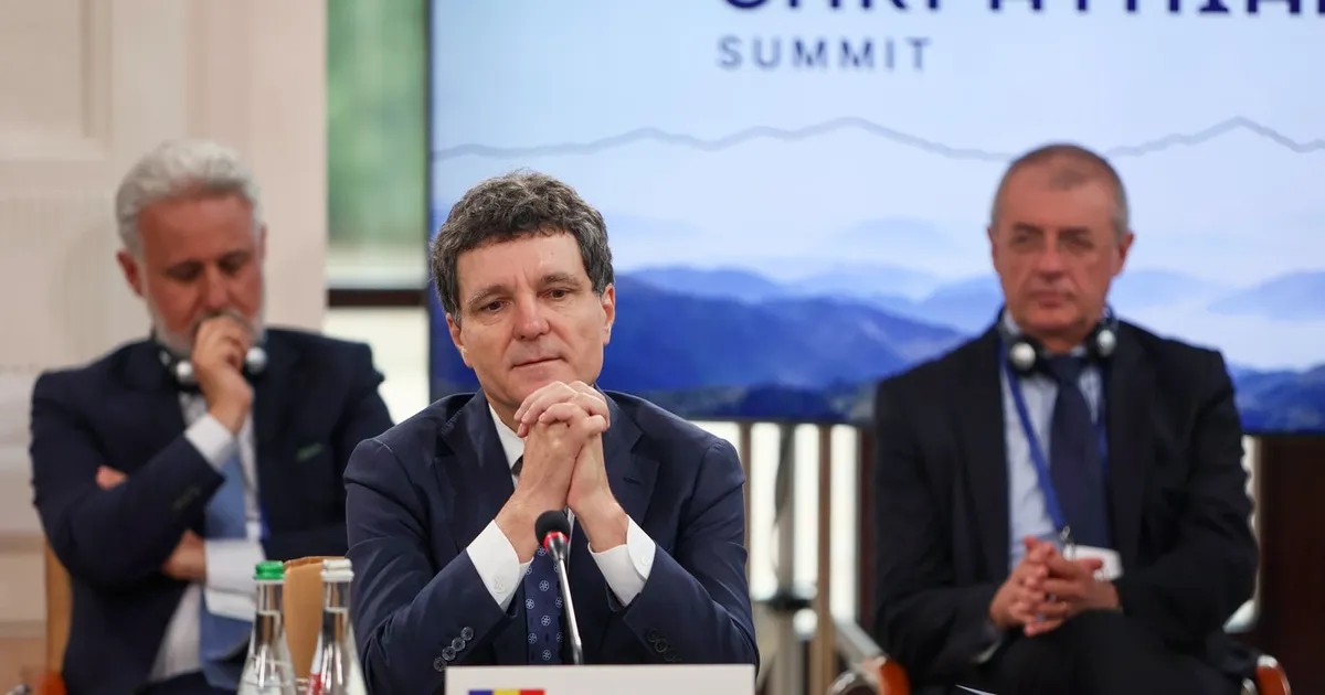 Nicușor Dan solicită continuarea negocierilor pentru formarea Guvernului de către Siegfried Mureșan