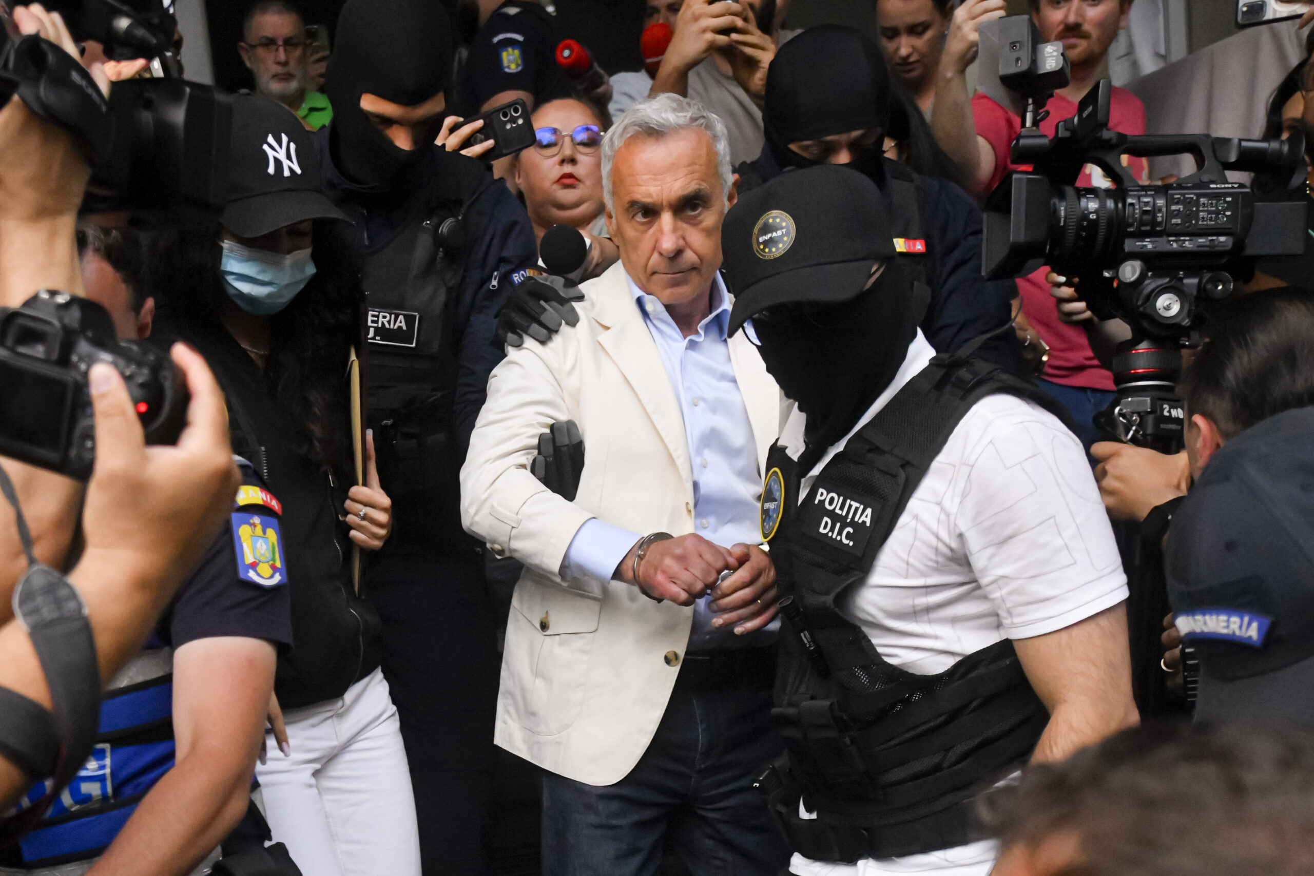 Călin Georgescu și Ionel Rusen refuză să declare în fața instanței în dosarul DIICOT