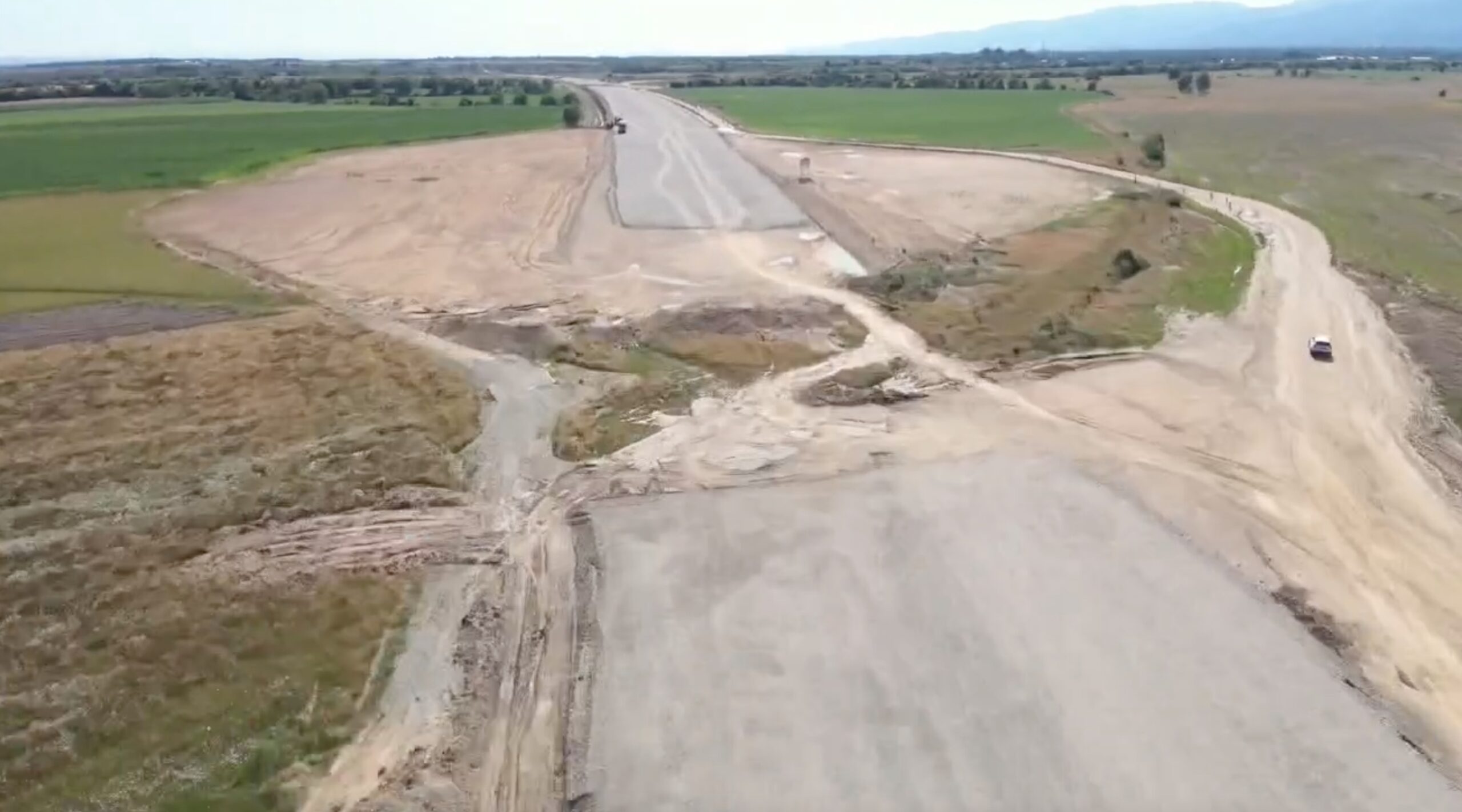 Lucrările la autostrada Sibiu – Făgăraș: peste 1.000 de muncitori și 500 de utilaje pe primele tronsoane