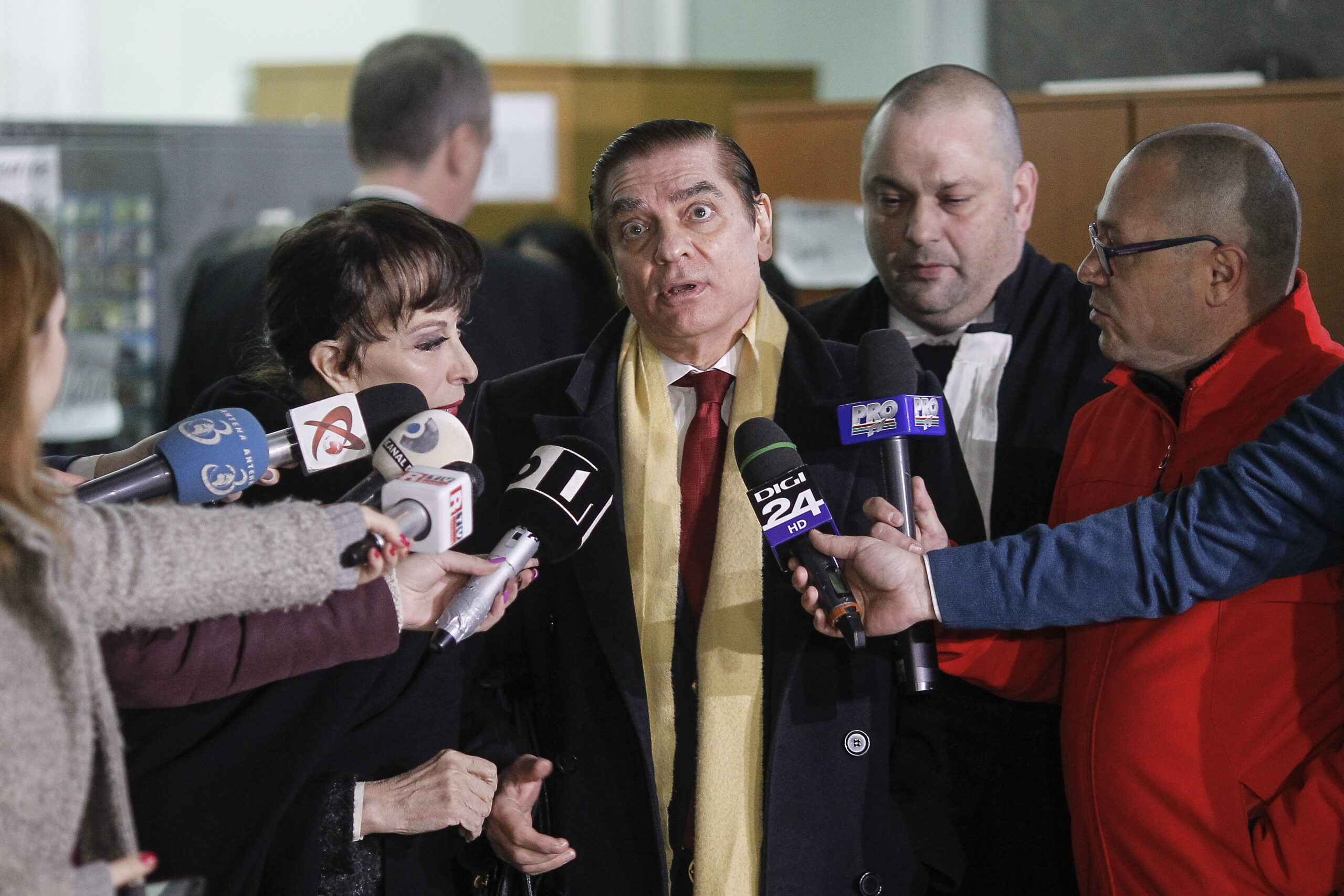 Paul de România solicită justiției franceze suspendarea predării către România din motive medicale