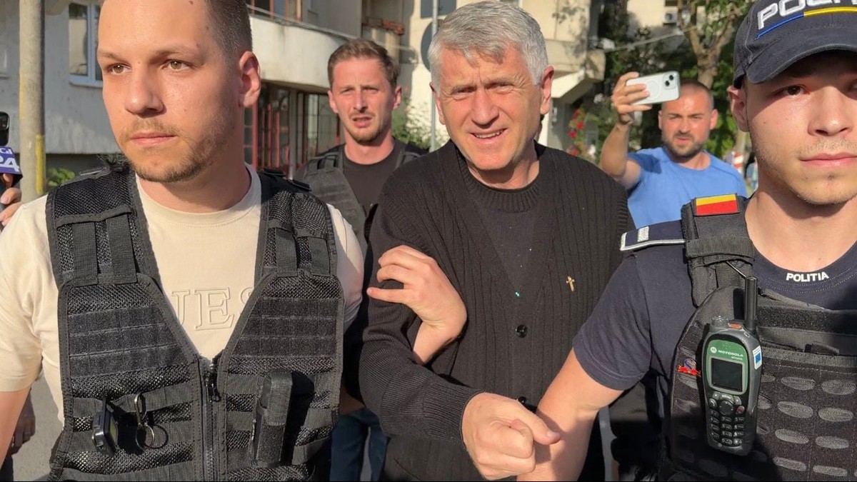 Cristian Pomohaci este anchetat de DIICOT pentru pornografie infantilă și distribuirea de materiale video