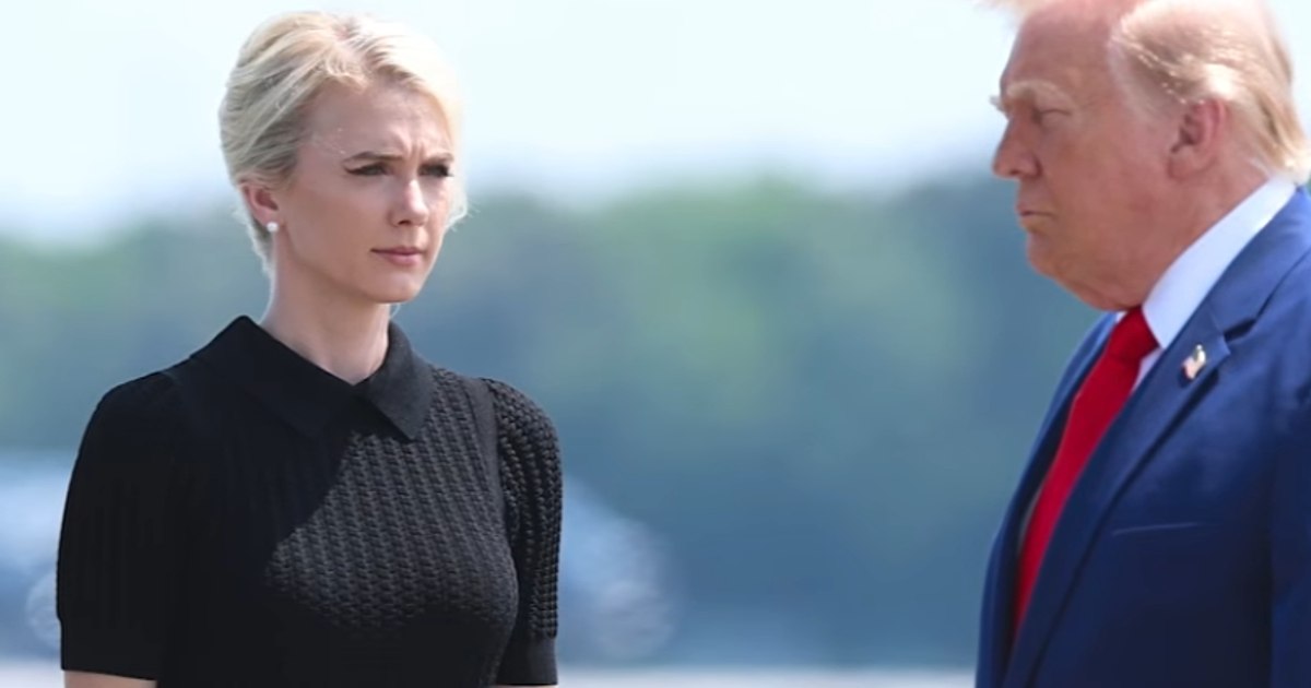 Donald Trump a oferit cadouri de 45.000 de dolari către trei colaboratoare din Casa Albă