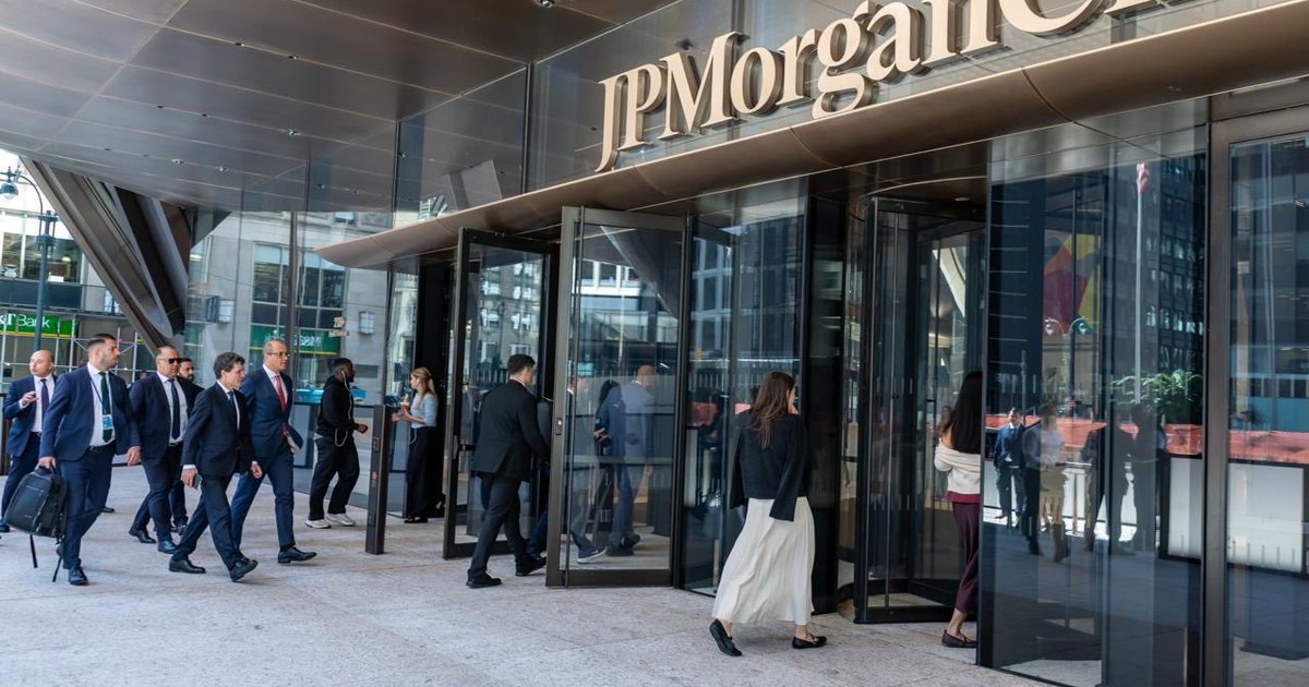 România caută finanțare pe Wall Street pentru proiecte strategice și datoria publică