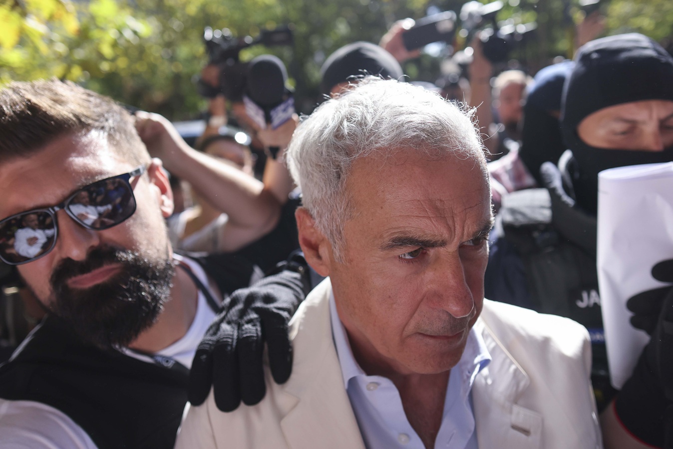 DIICOT a pus sub sechestru imobilul lui Călin Georgescu din Mogoșoaia în urma unei anchete pentru înșelăciune