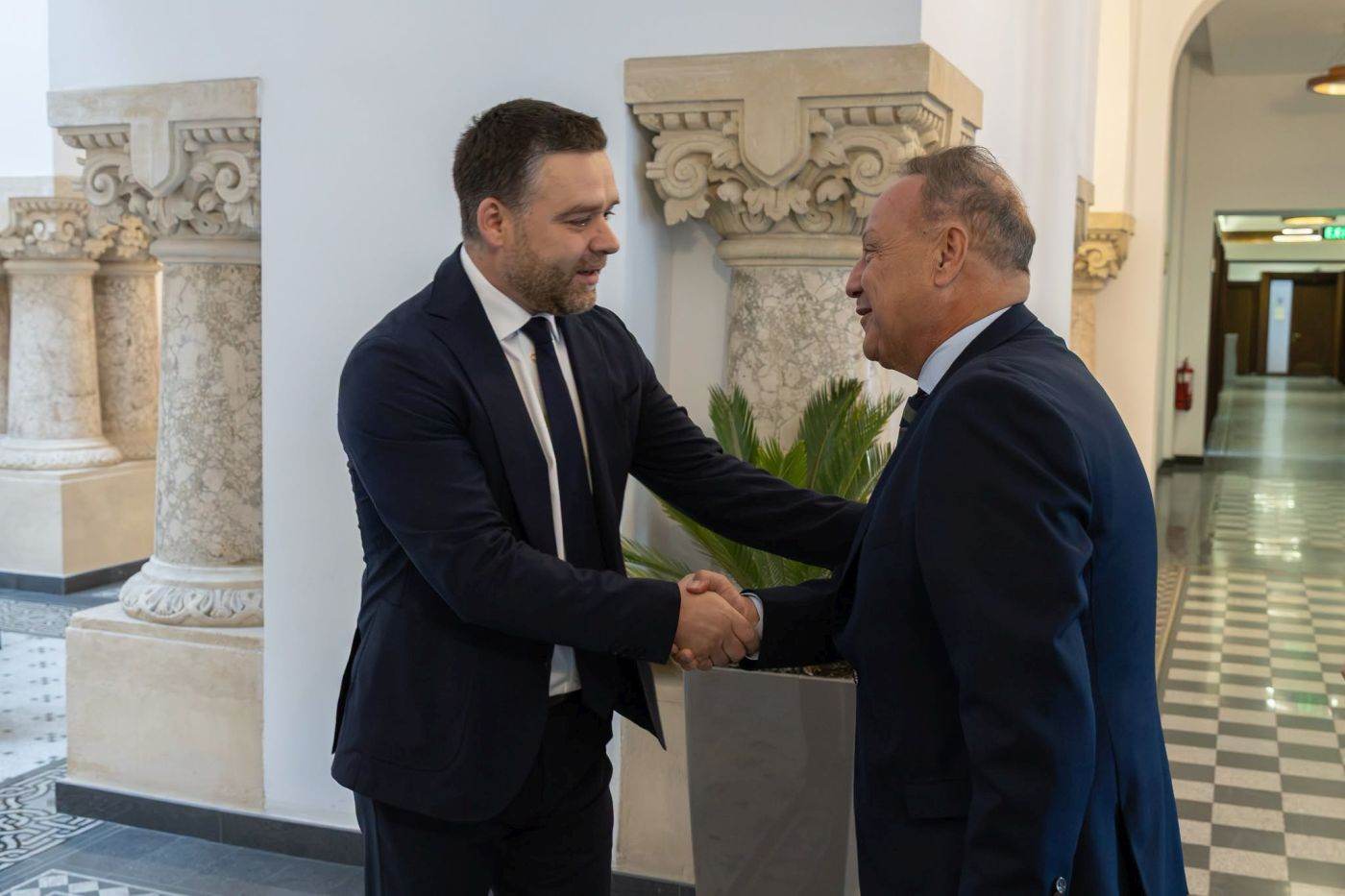 București și Salonicul negociază înfrățirea și dezvoltarea unor proiecte de cooperare între orașe