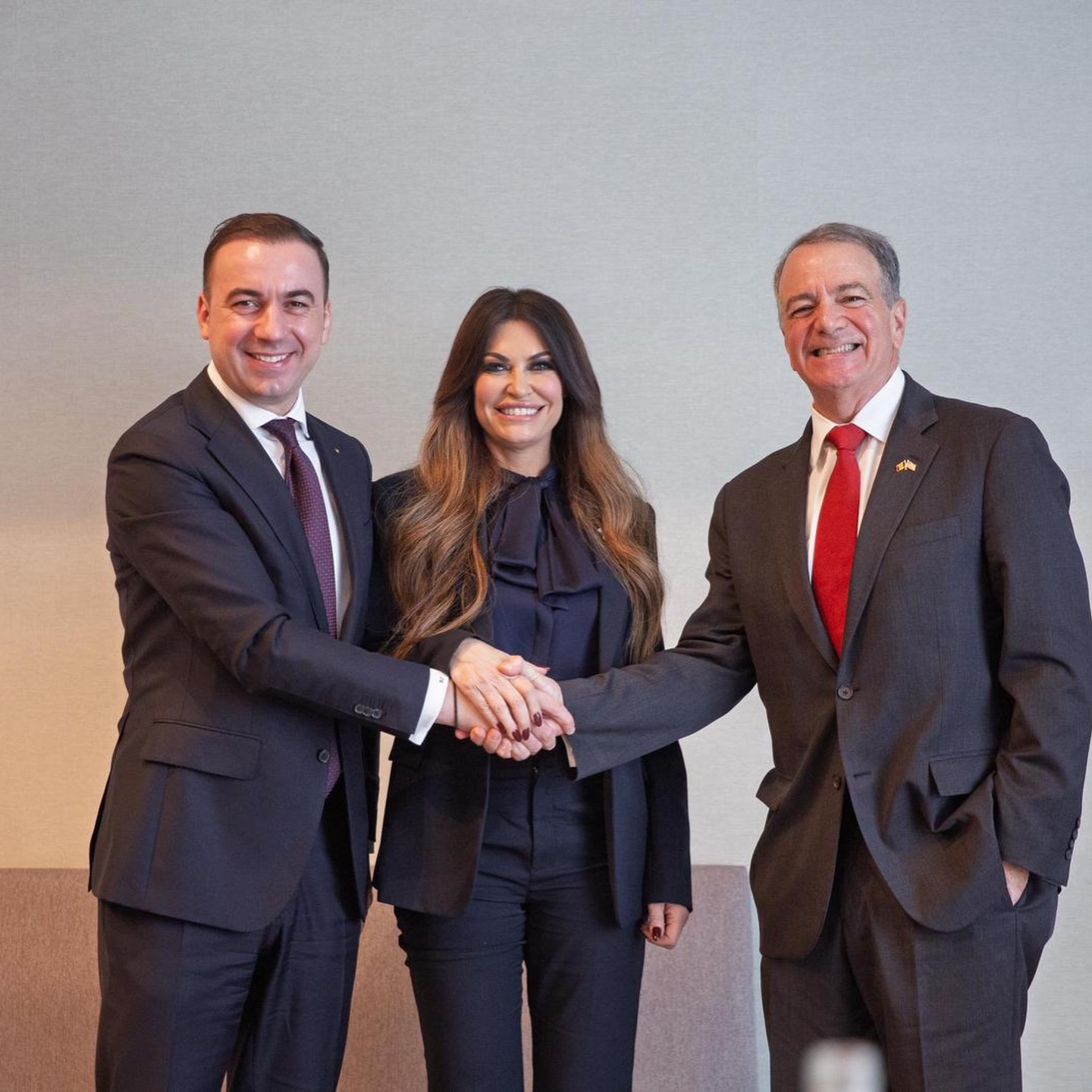 Ambasadoarea SUA în Grecia sugerează implicarea Washingtonului în demiterea guvernului Bolojan
