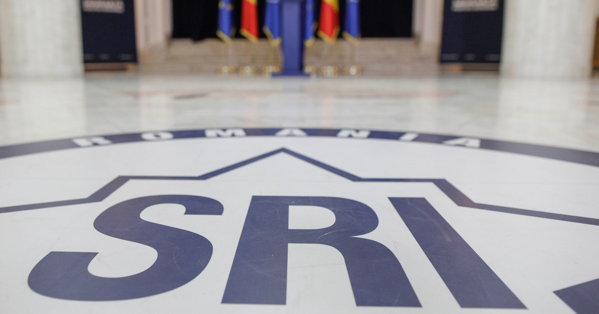 Reforma serviciilor de informații: limitarea mandatelor și interzicerea agenților acoperiți în politică și presă