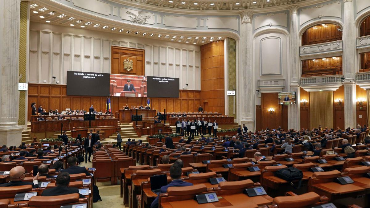 Programul votului de învestitură pentru Guvernul Mureșan a fost stabilit de Parlament
