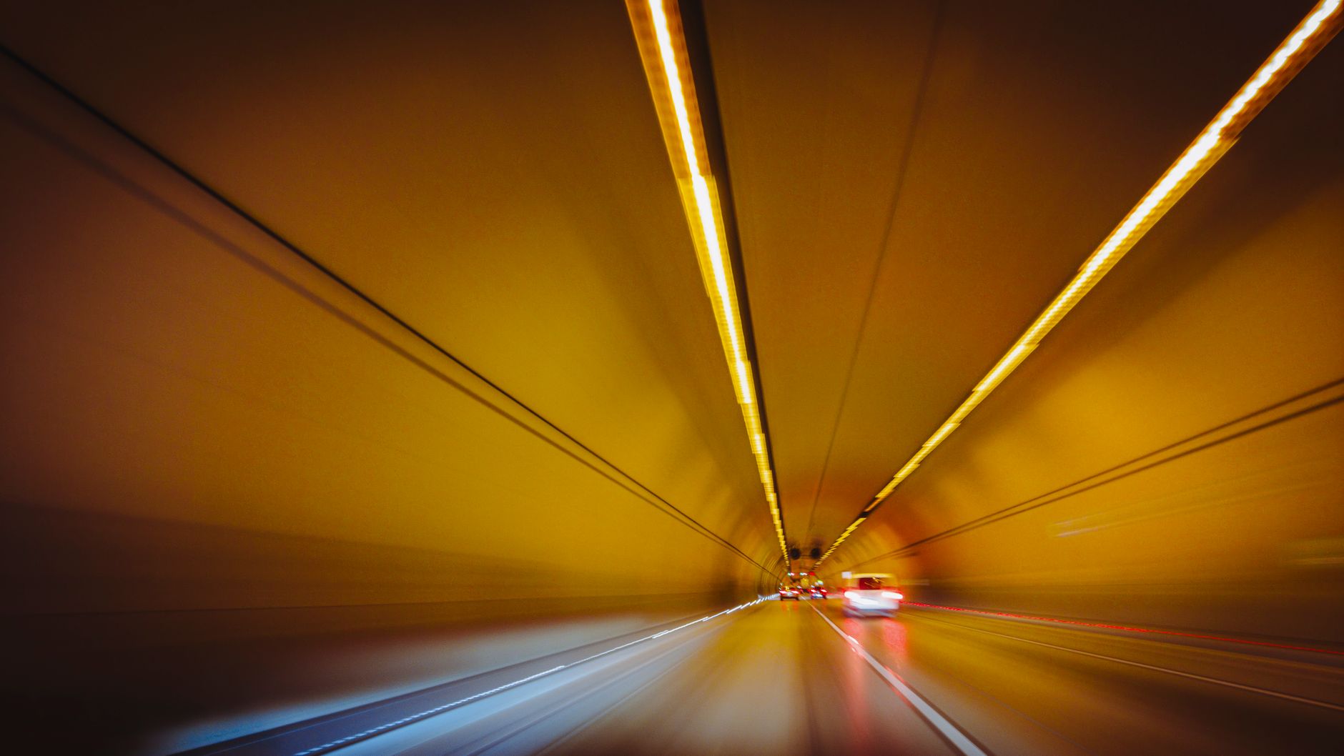 Primul tunel forat de autostradă din România a fost finalizat în cadrul proiectului Sibiu-Pitești