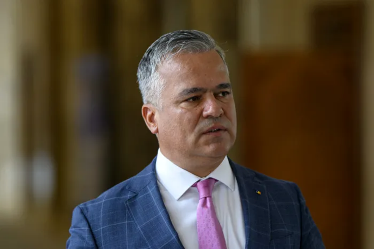Adrian Veștea respinge ipoteza intervenției SUA în demiterea Guvernului Bolojan