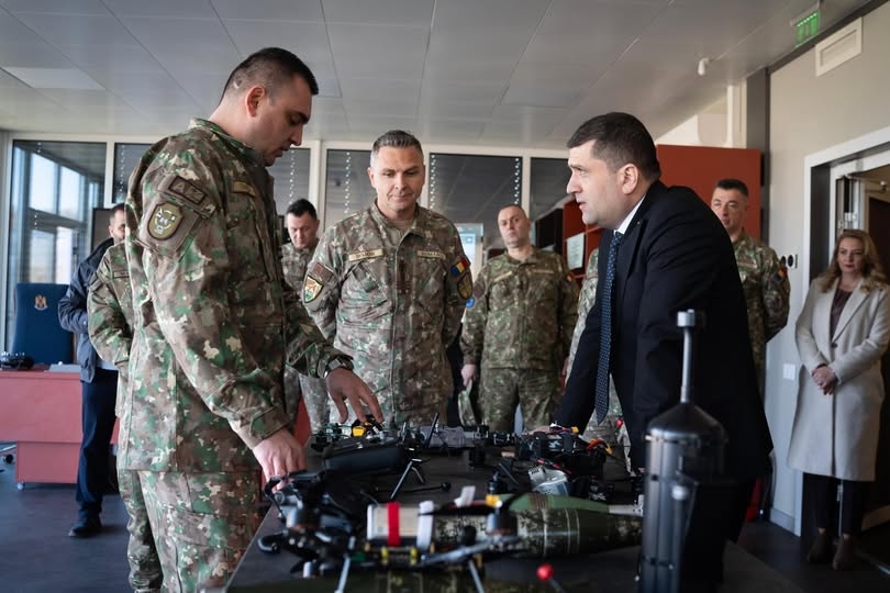 Deficit de piloți pentru avioanele F-16 ale României, conform ministrului Radu Miruță