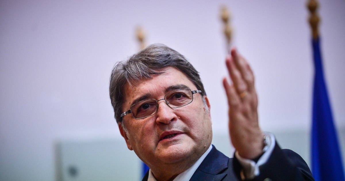 Emil Hurezeanu analizează la „Agenda Internațională” tensiunile diplomatice și situația din Serbia