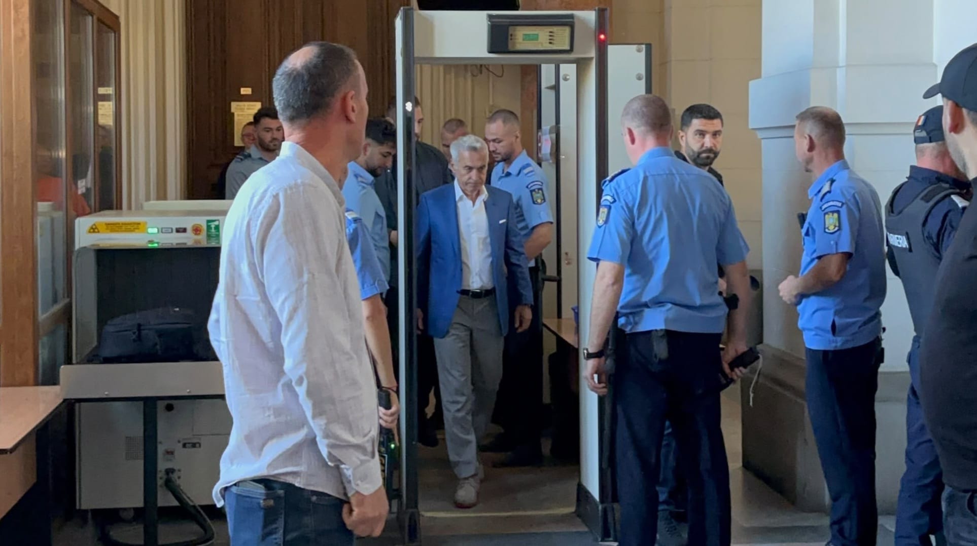 Percheziții informatice în dosarul de înșelăciune cu Călin Georgescu și cererea DIICOT pentru arestare