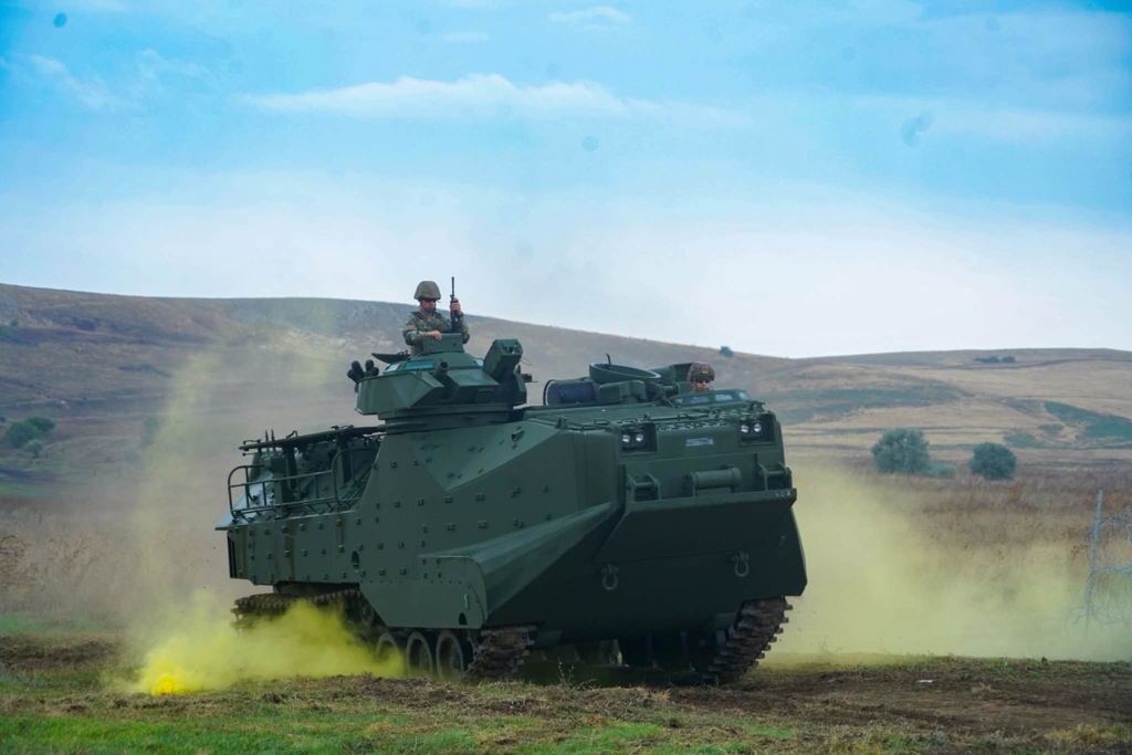 Armata României primește primele vehicule amfibii de asalt AAV-7 livrate de SUA