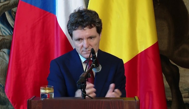 Nicușor Dan solicită reglementarea spațiului online pentru combaterea dezinformării prin conturi false